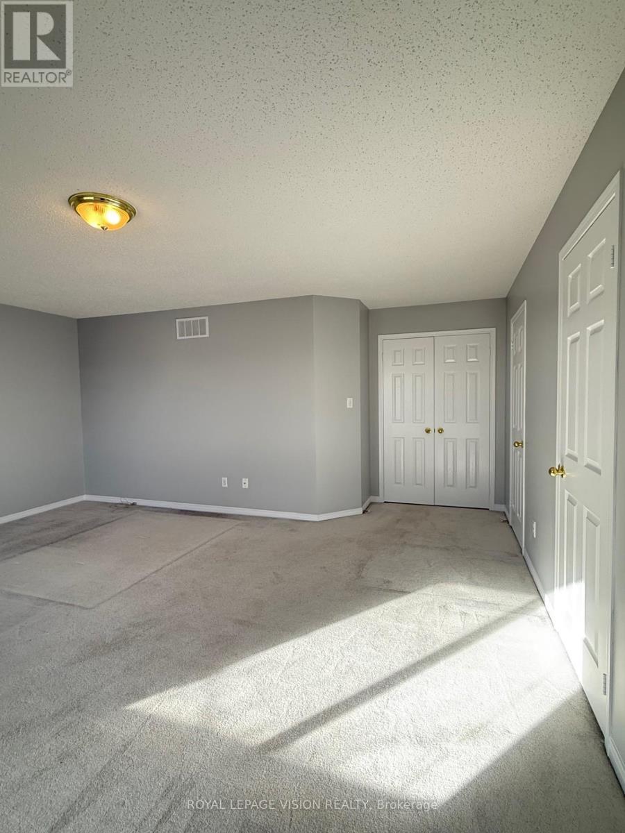 594 Flagstone Court, Oshawa, ON - Indoor Photo Showing Other Room