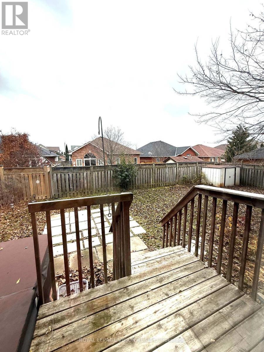 594 Flagstone Court, Oshawa, ON - Outdoor