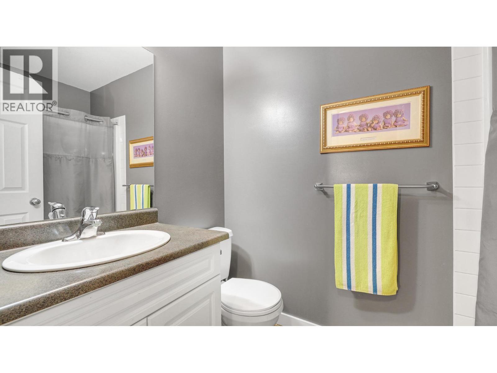 200 Black Forest Trail Unit# 501, Invermere, BC - Indoor Photo Showing Bathroom