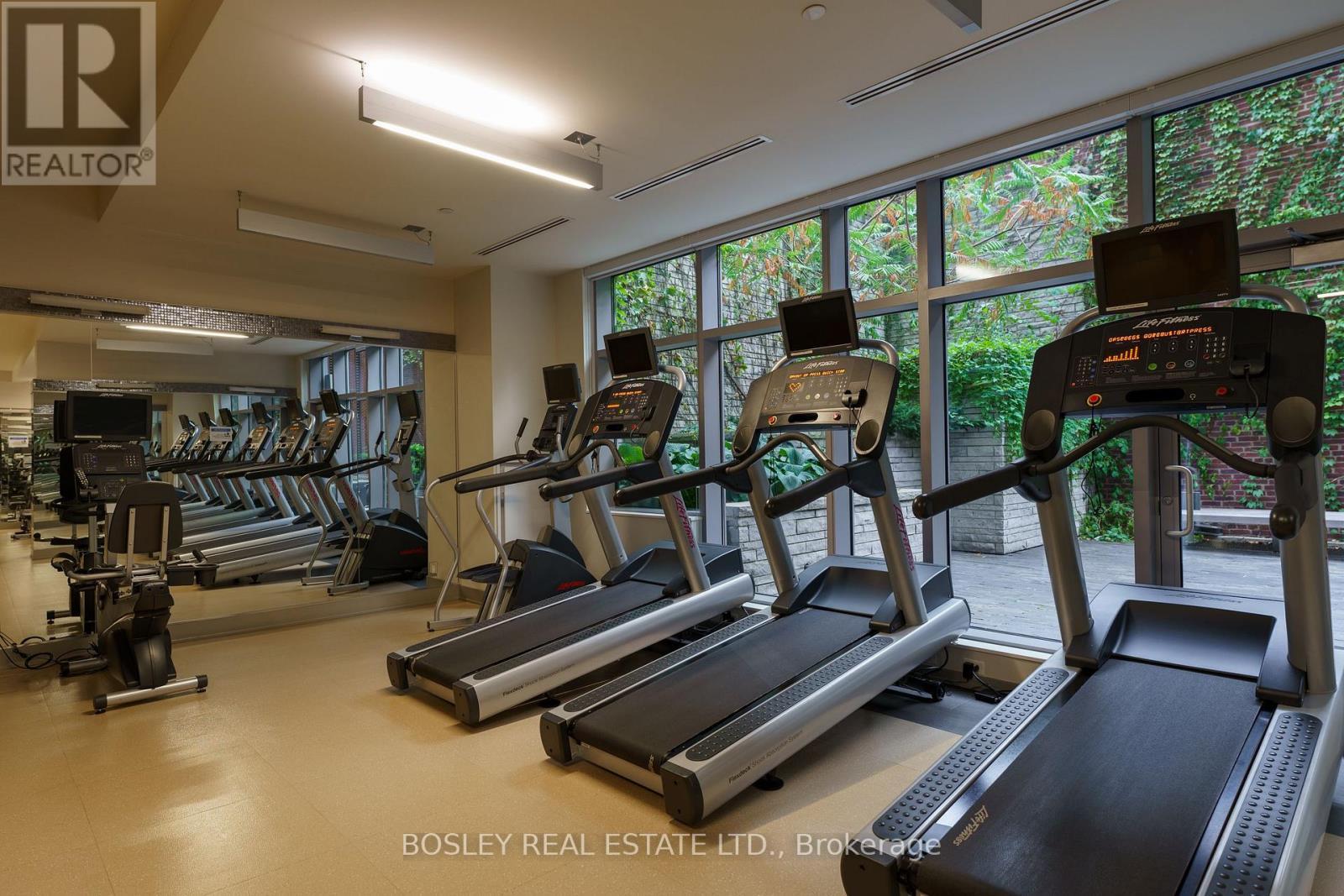 Ph1203 - 55 Front Street E, Toronto, ON - Indoor Photo Showing Gym Room