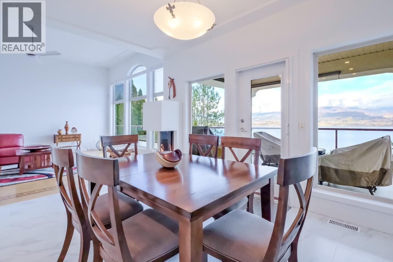 378 Okaview Road, Kelowna, BC - Indoor Photo Showing Dining Room