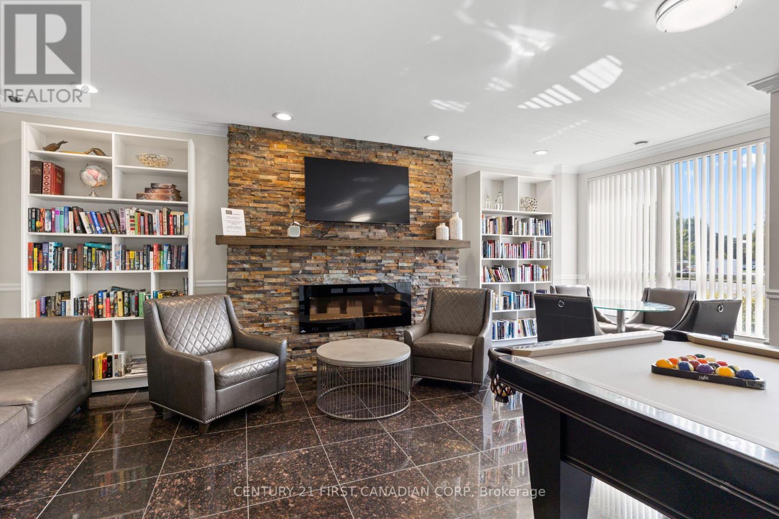 701 - 353 Commissioners Road W, London South (South D), ON - Indoor Photo Showing Other Room With Fireplace