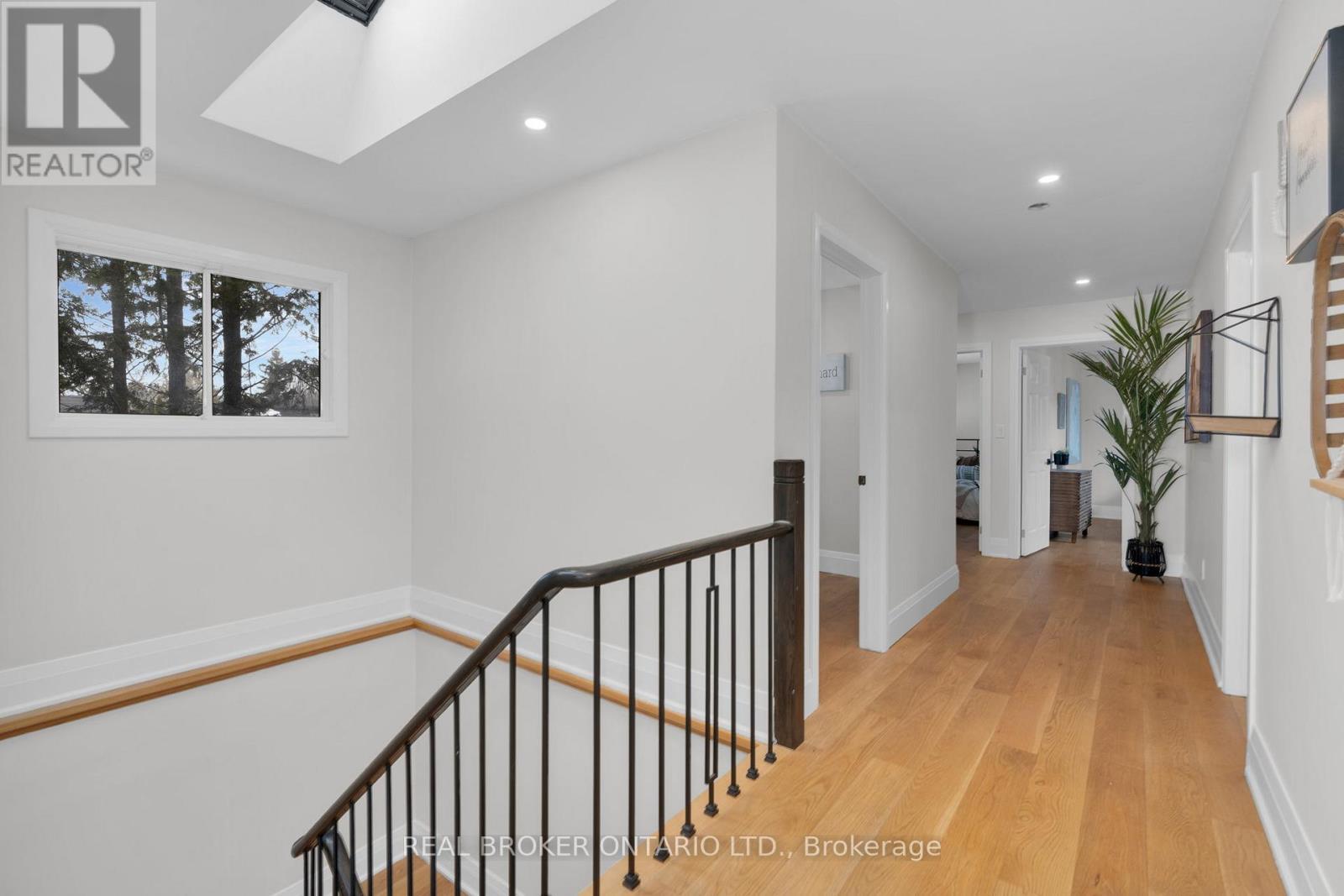 943 Barry Avenue, Innisfil, ON - Indoor Photo Showing Other Room