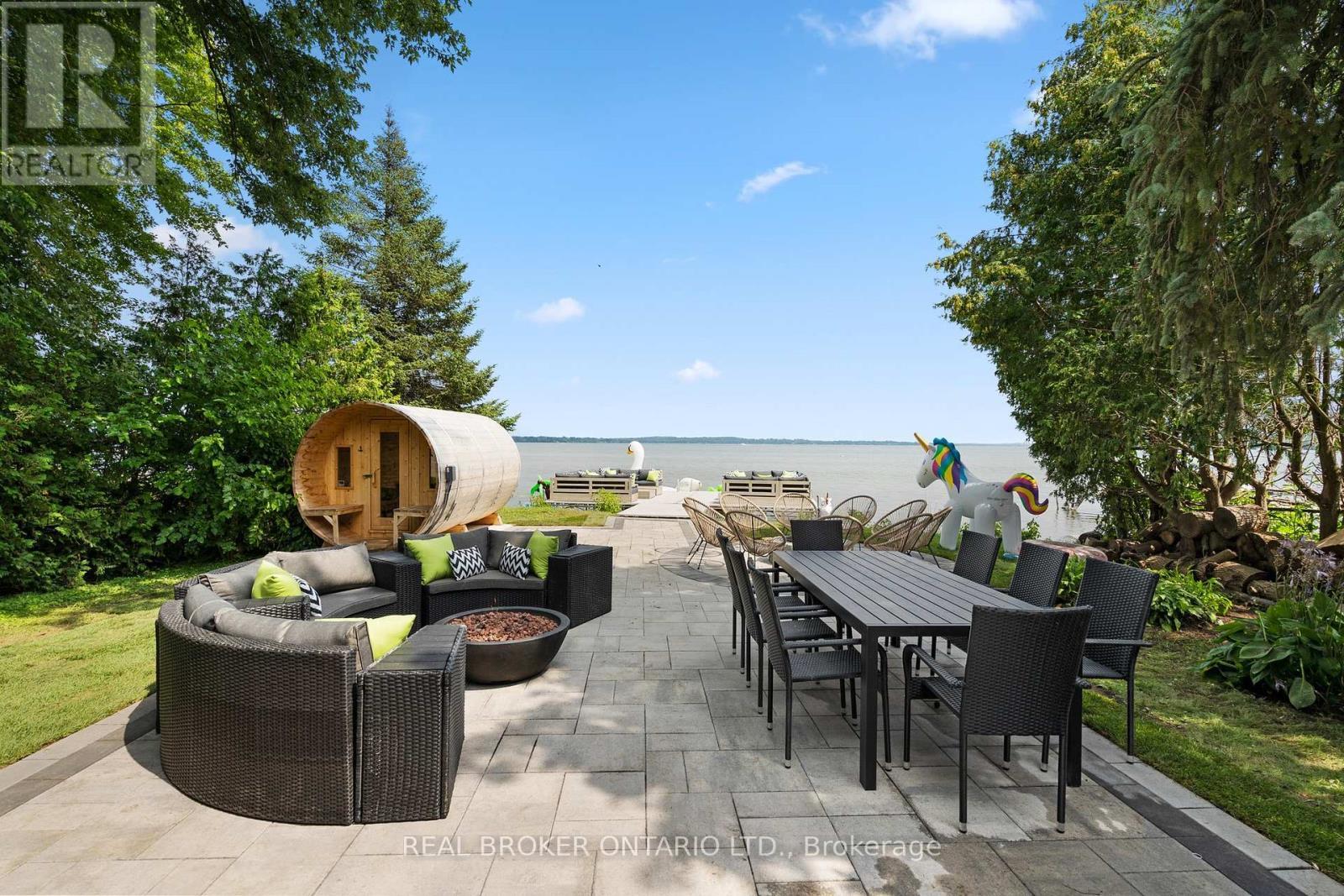 943 Barry Avenue, Innisfil, ON - Outdoor With Deck Patio Veranda