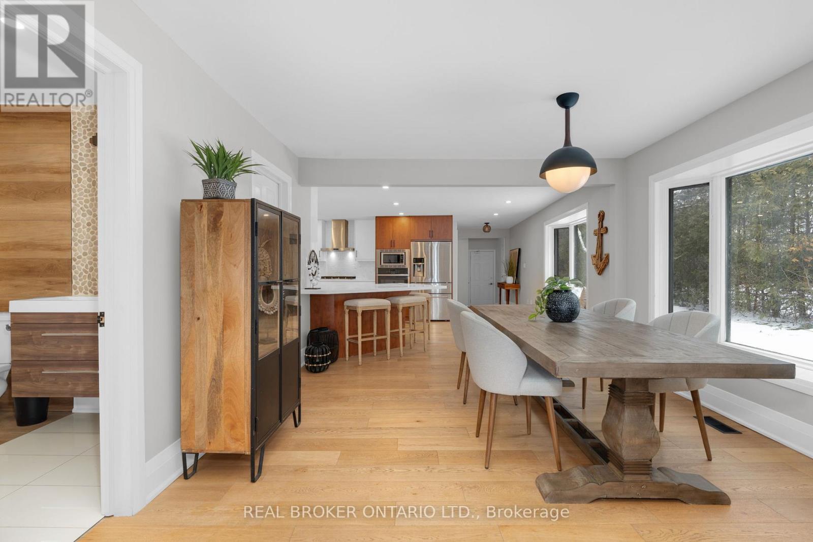 943 Barry Avenue, Innisfil, ON - Indoor Photo Showing Dining Room
