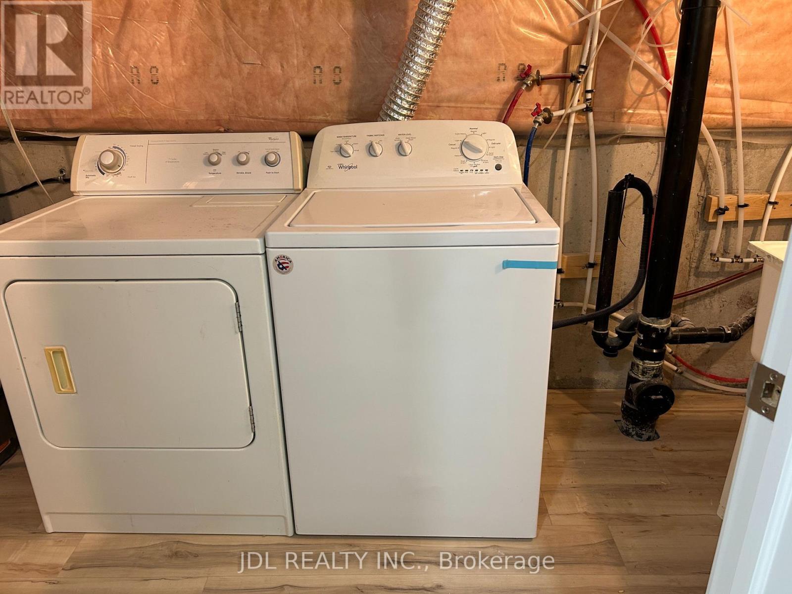 Bsmt - 22 Bern Street, Markham, ON - Indoor Photo Showing Laundry Room