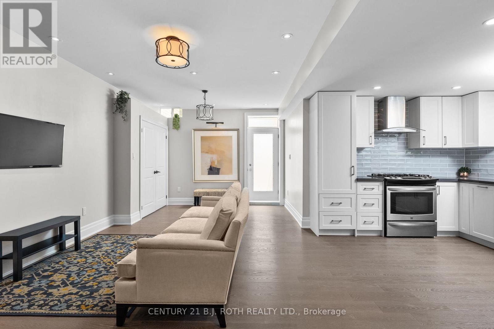 3 Cameron Street, Springwater, ON - Indoor