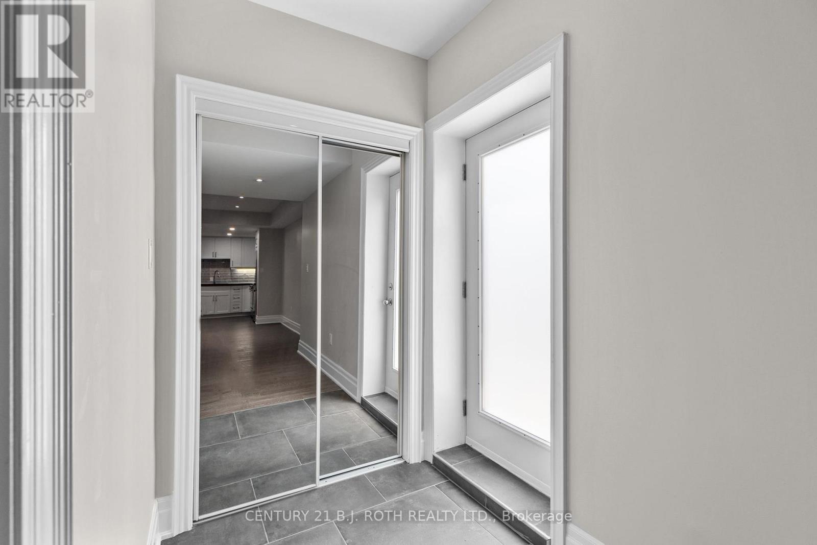 3 Cameron Street, Springwater, ON - Indoor Photo Showing Other Room