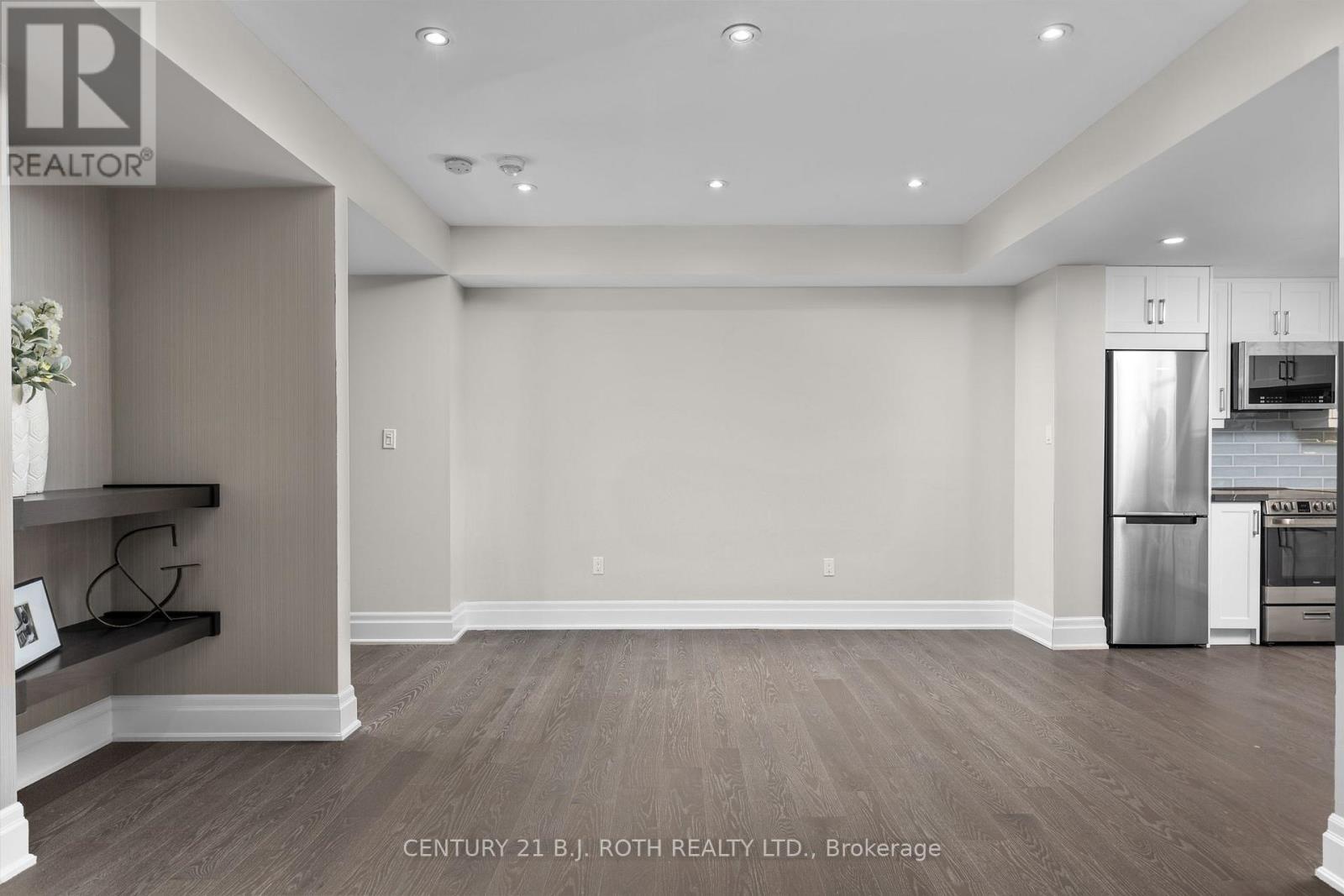 3 Cameron Street, Springwater, ON - Indoor