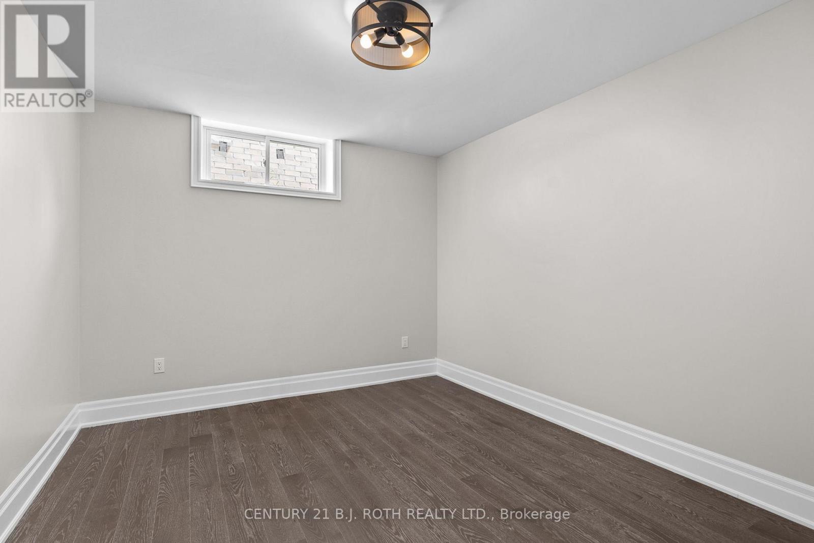 3 Cameron Street, Springwater, ON - Indoor Photo Showing Other Room