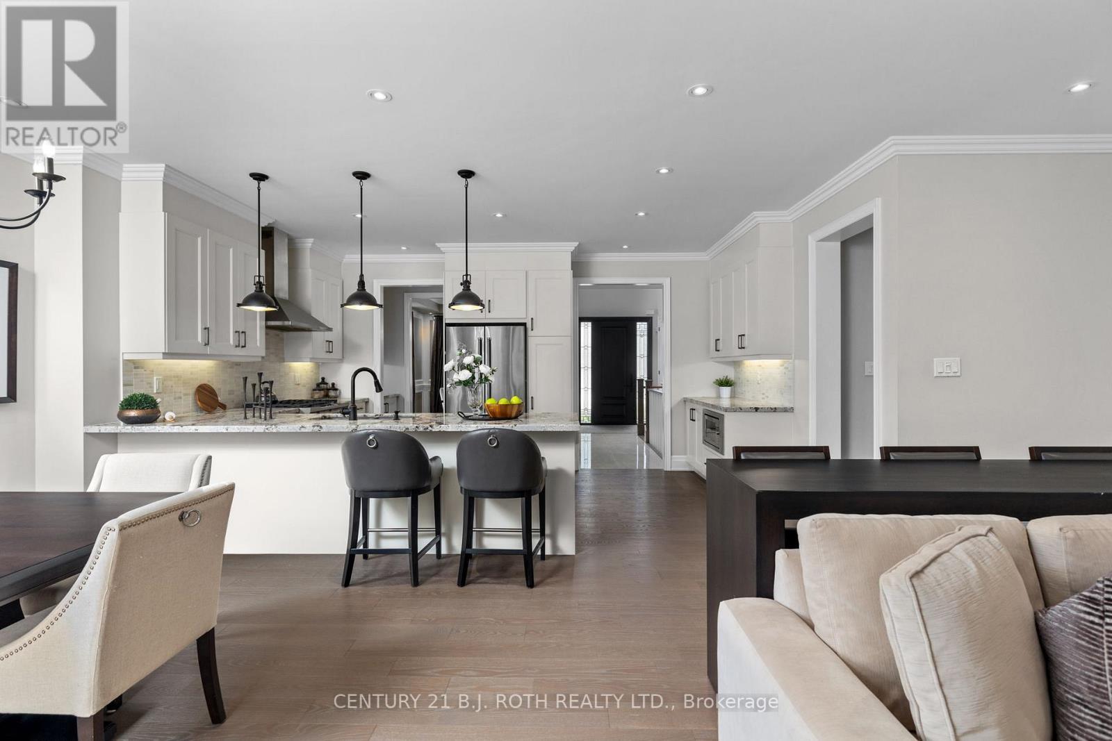 3 Cameron Street, Springwater, ON - Indoor