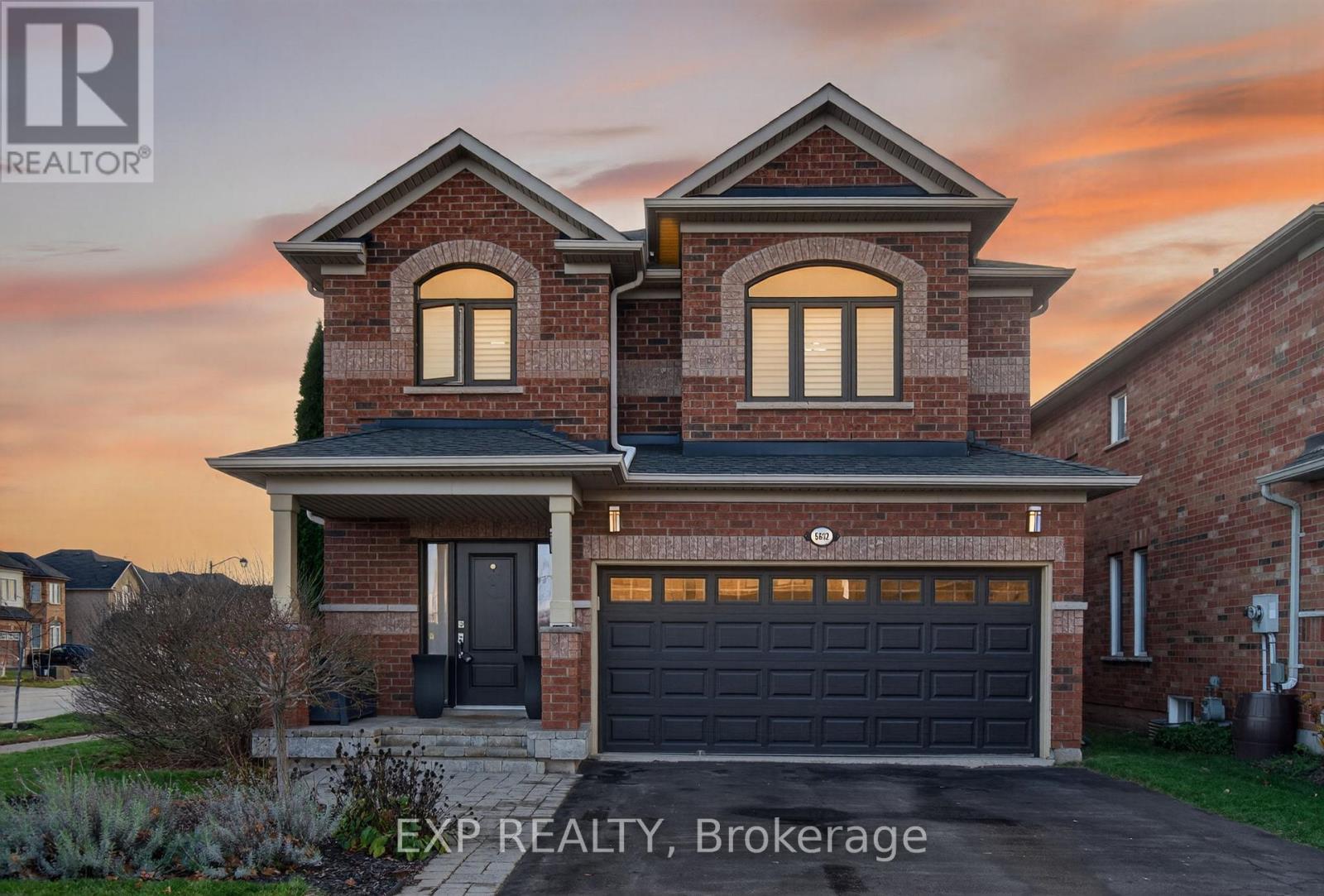 5612 Blue Spruce Avenue, Burlington, ON - Outdoor