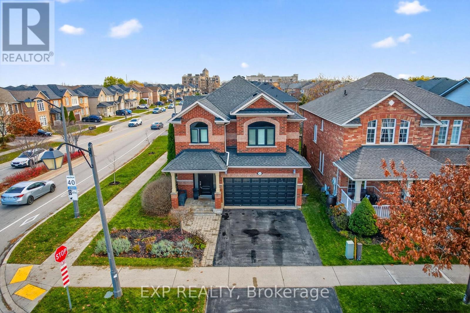 5612 Blue Spruce Avenue, Burlington, ON - Outdoor With Facade
