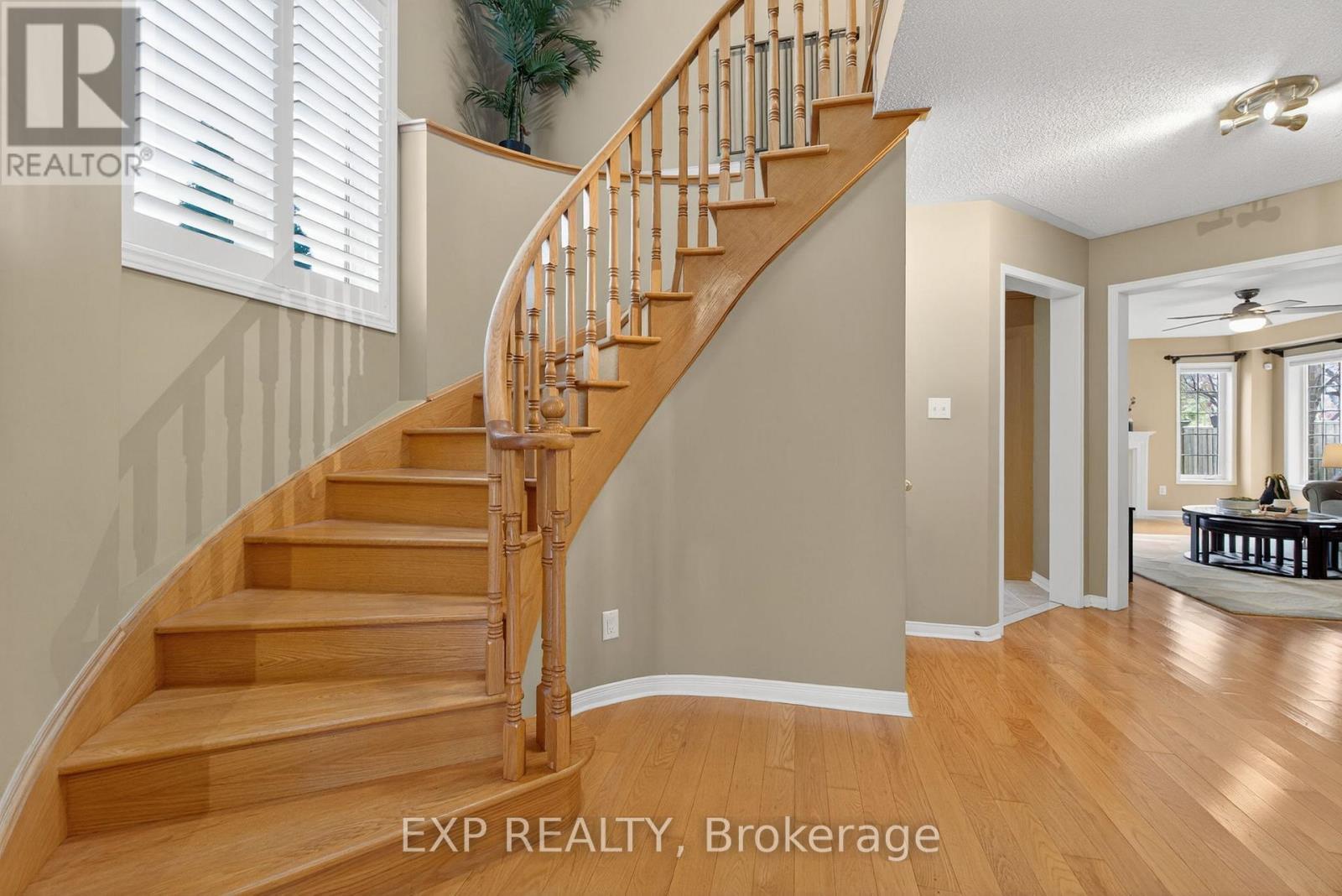 5612 Blue Spruce Avenue, Burlington, ON - Indoor Photo Showing Other Room