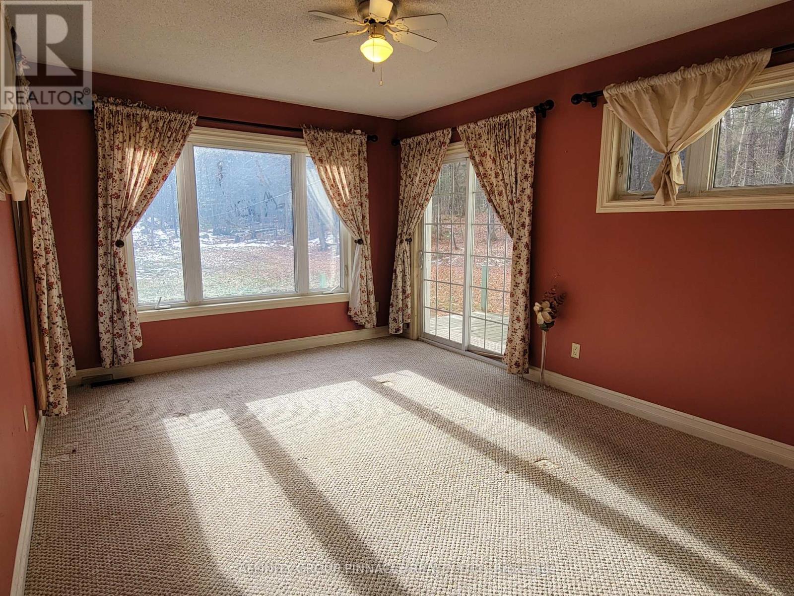 18063 35 Highway, Algonquin Highlands (Stanhope), ON - Indoor Photo Showing Other Room