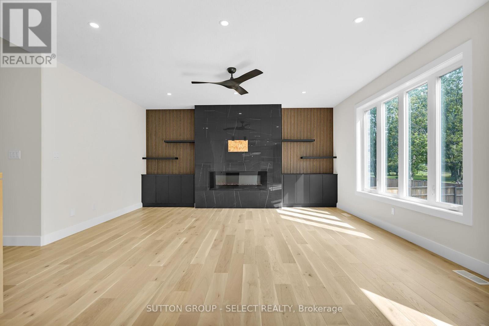 50 Royal Crescent, Southwold, ON - Indoor Photo Showing Other Room