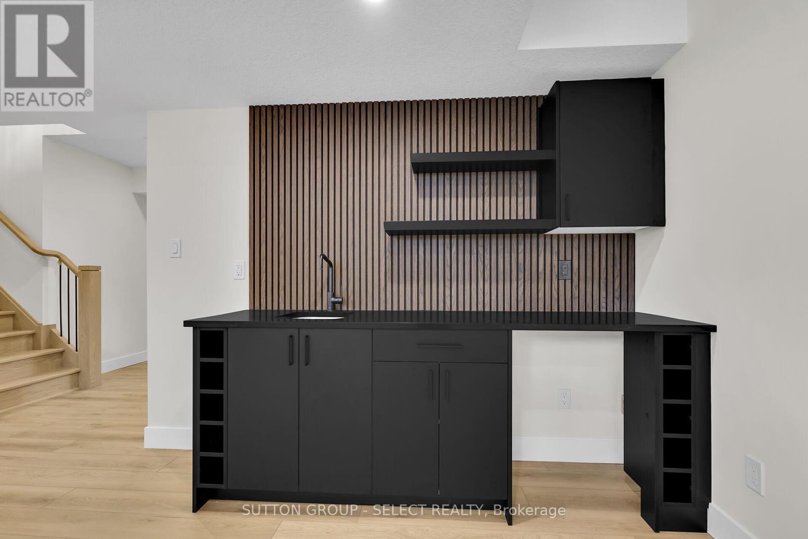 50 Royal Crescent, Southwold, ON - Indoor Photo Showing Other Room