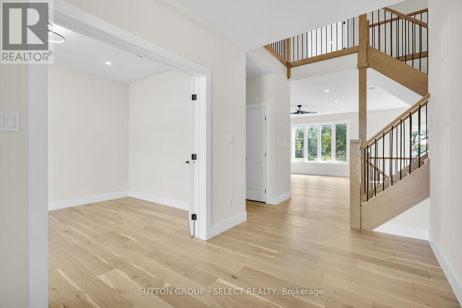 50 Royal Crescent, Southwold, ON - Indoor Photo Showing Other Room