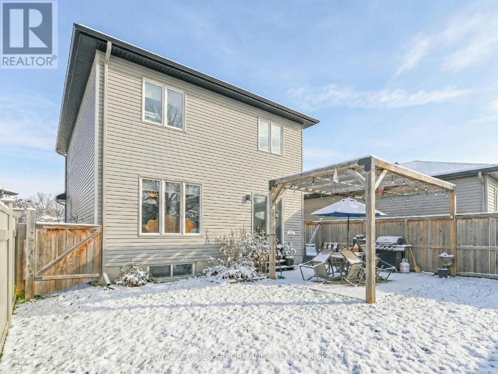 609 Robert Street, Clarence-Rockland, ON - Outdoor With Exterior