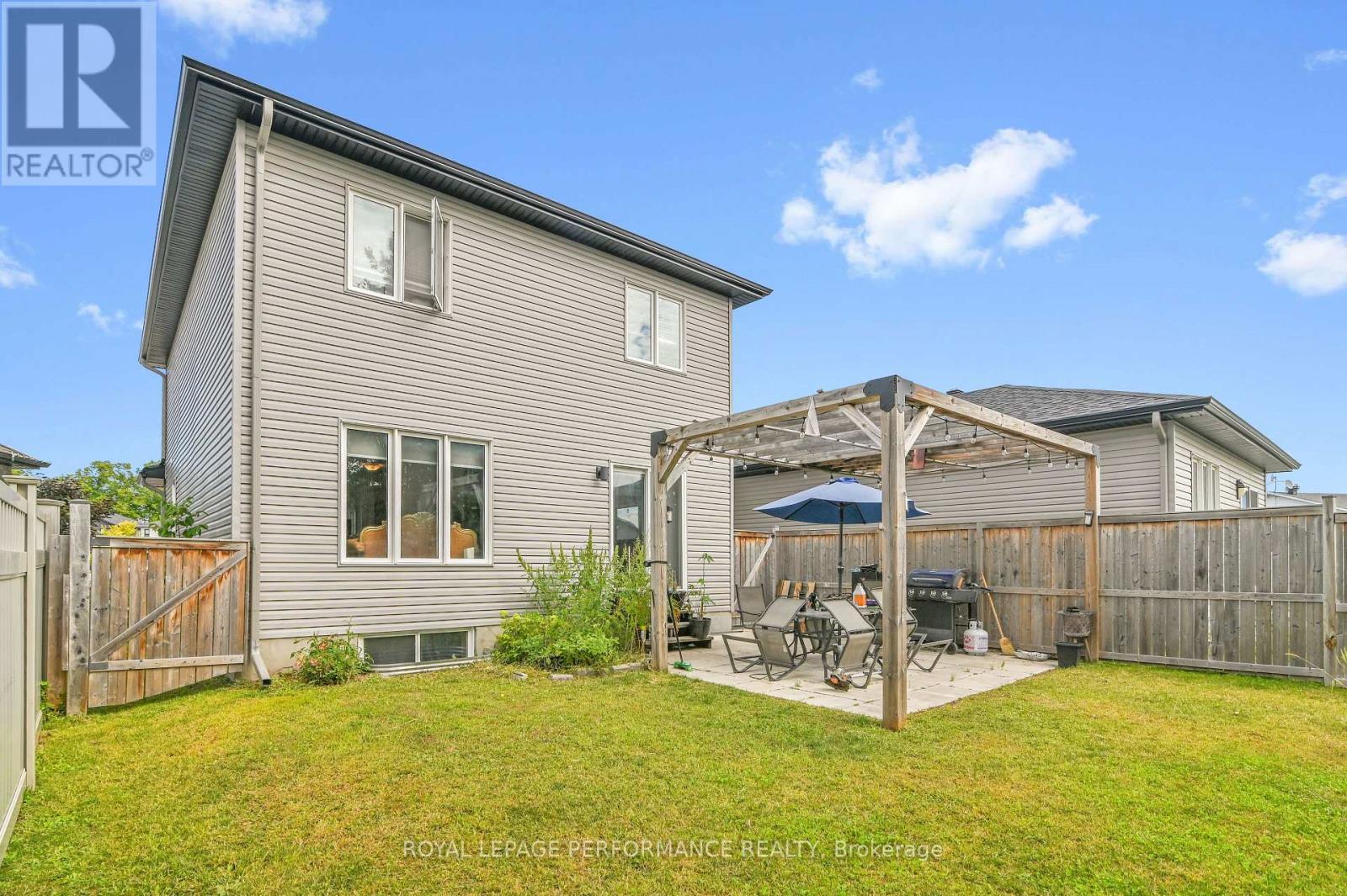 609 Robert Street, Clarence-Rockland, ON - Outdoor