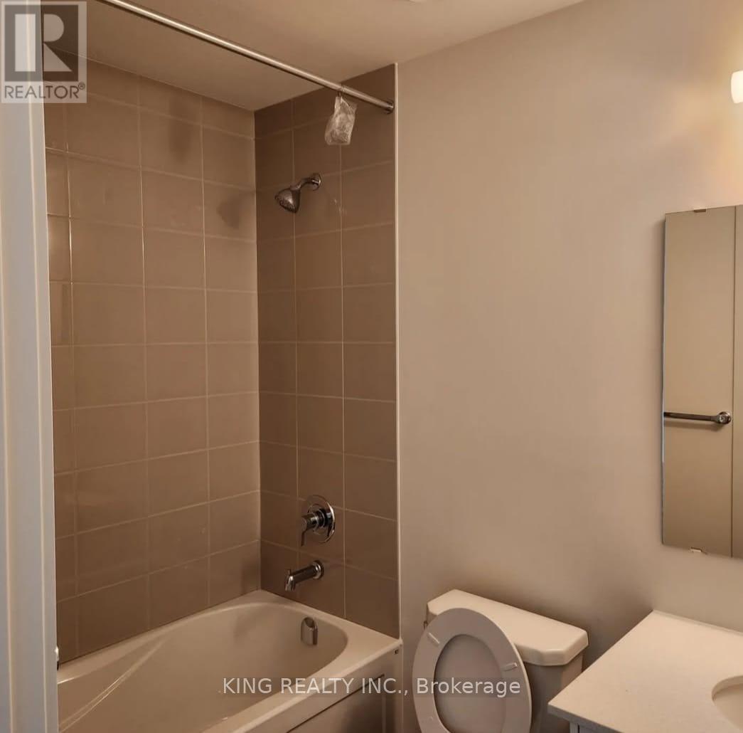 401 - 1201 Lackner Place, Kitchener, ON - Indoor Photo Showing Bathroom