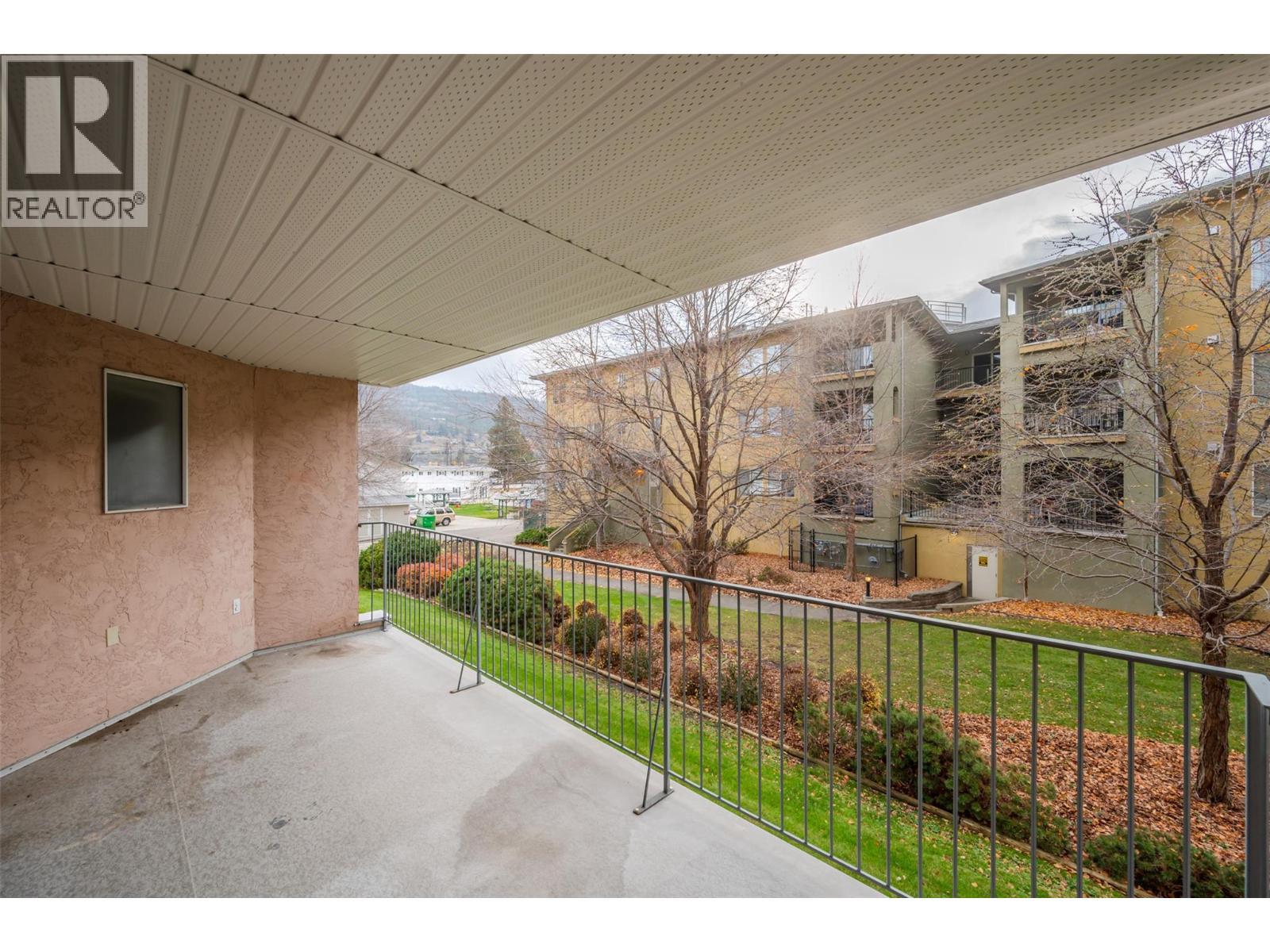 3426 Hemlock Street Unit# 109, Penticton, BC - Outdoor