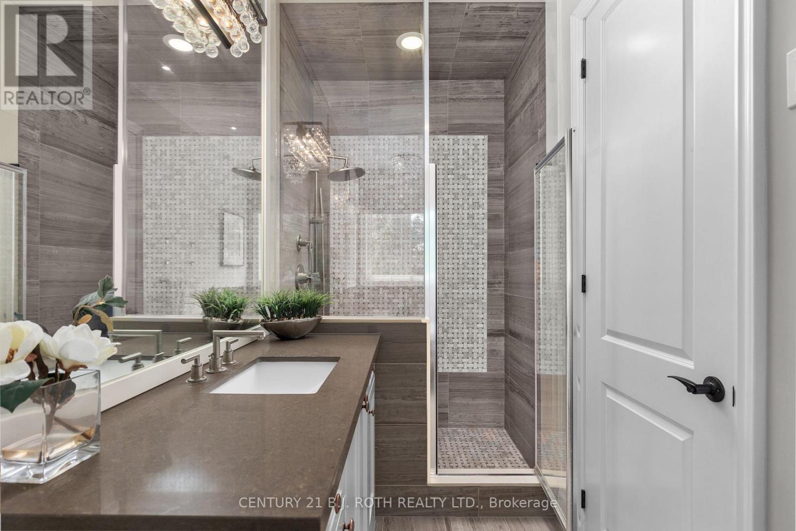 3 Cameron Street, Springwater, ON - Indoor Photo Showing Bathroom