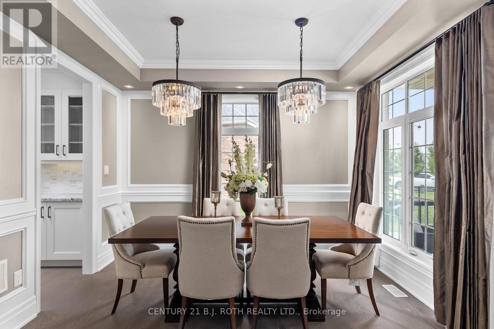 3 Cameron Street, Springwater, ON - Indoor Photo Showing Dining Room