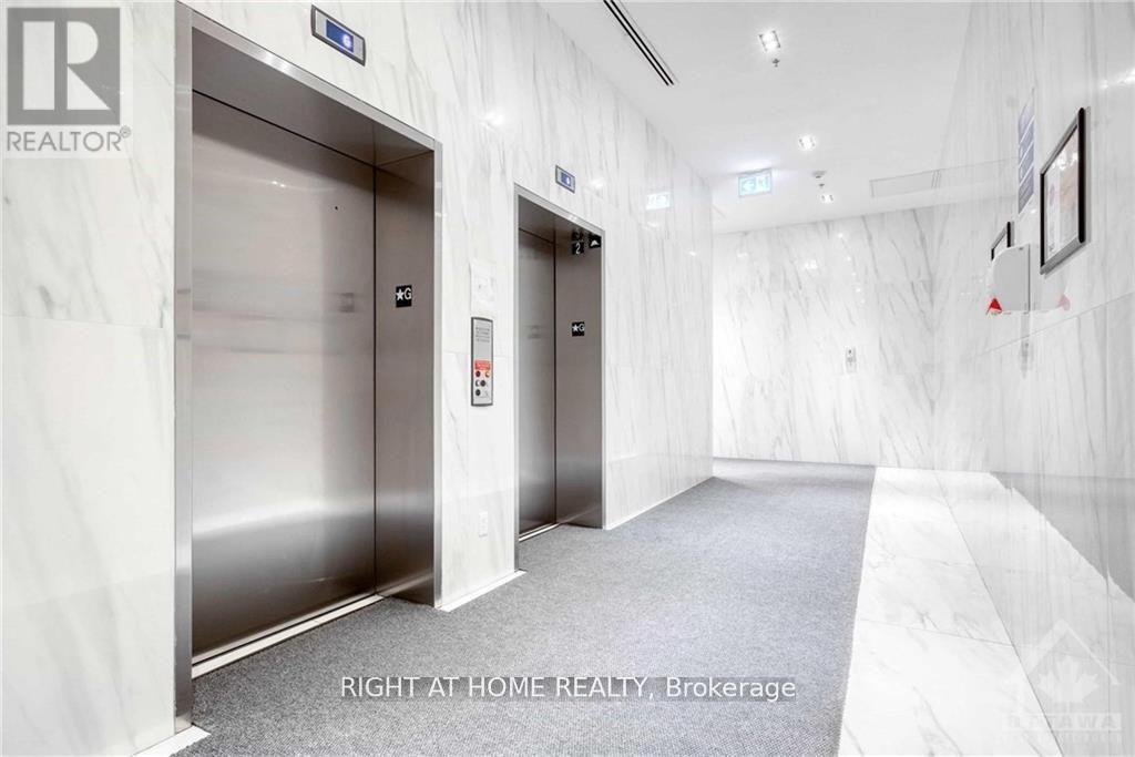 708 - 203 Catherine St Street, Ottawa, ON - Indoor Photo Showing Other Room