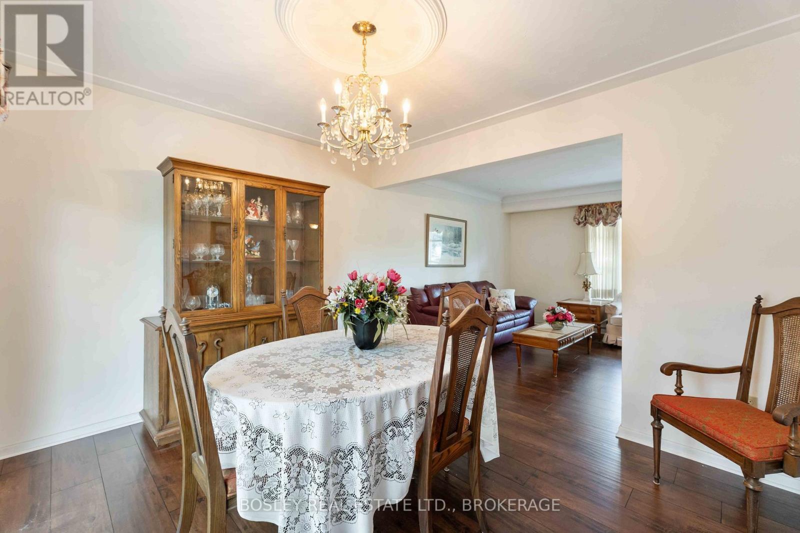 27 Meadowlark Crescent, St. Catharines (Lakeshore), ON - Indoor Photo Showing Dining Room