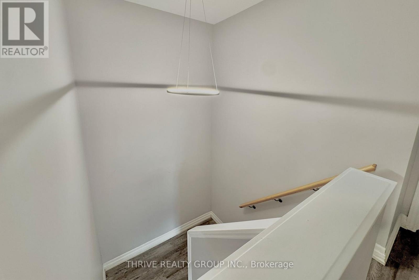 Upper - 1608 Evans Boulevard, London South (South U), ON - Indoor