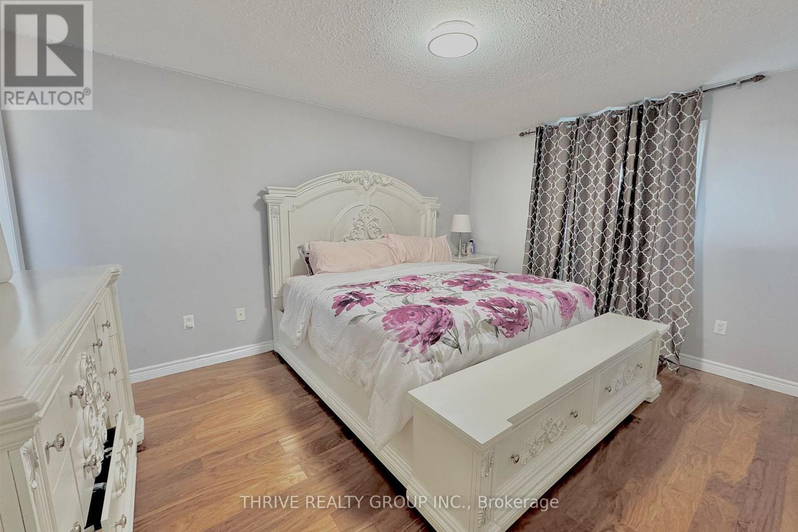 Upper - 1608 Evans Boulevard, London South (South U), ON - Indoor Photo Showing Bedroom