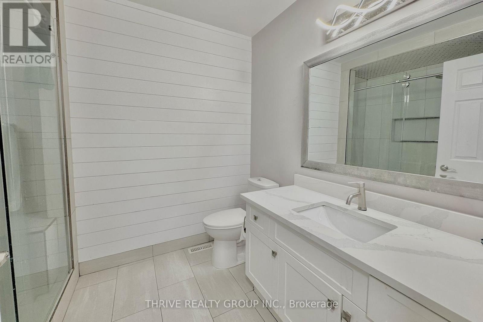 Upper - 1608 Evans Boulevard, London South (South U), ON - Indoor Photo Showing Bathroom