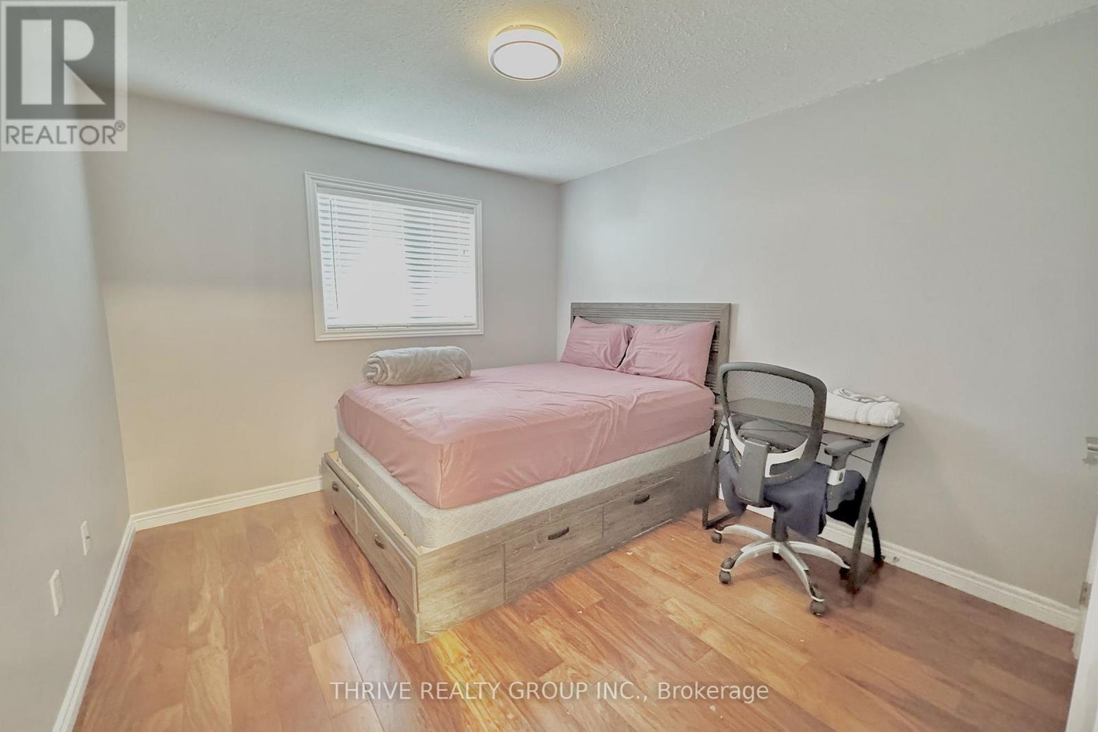 Upper - 1608 Evans Boulevard, London South (South U), ON - Indoor Photo Showing Bedroom