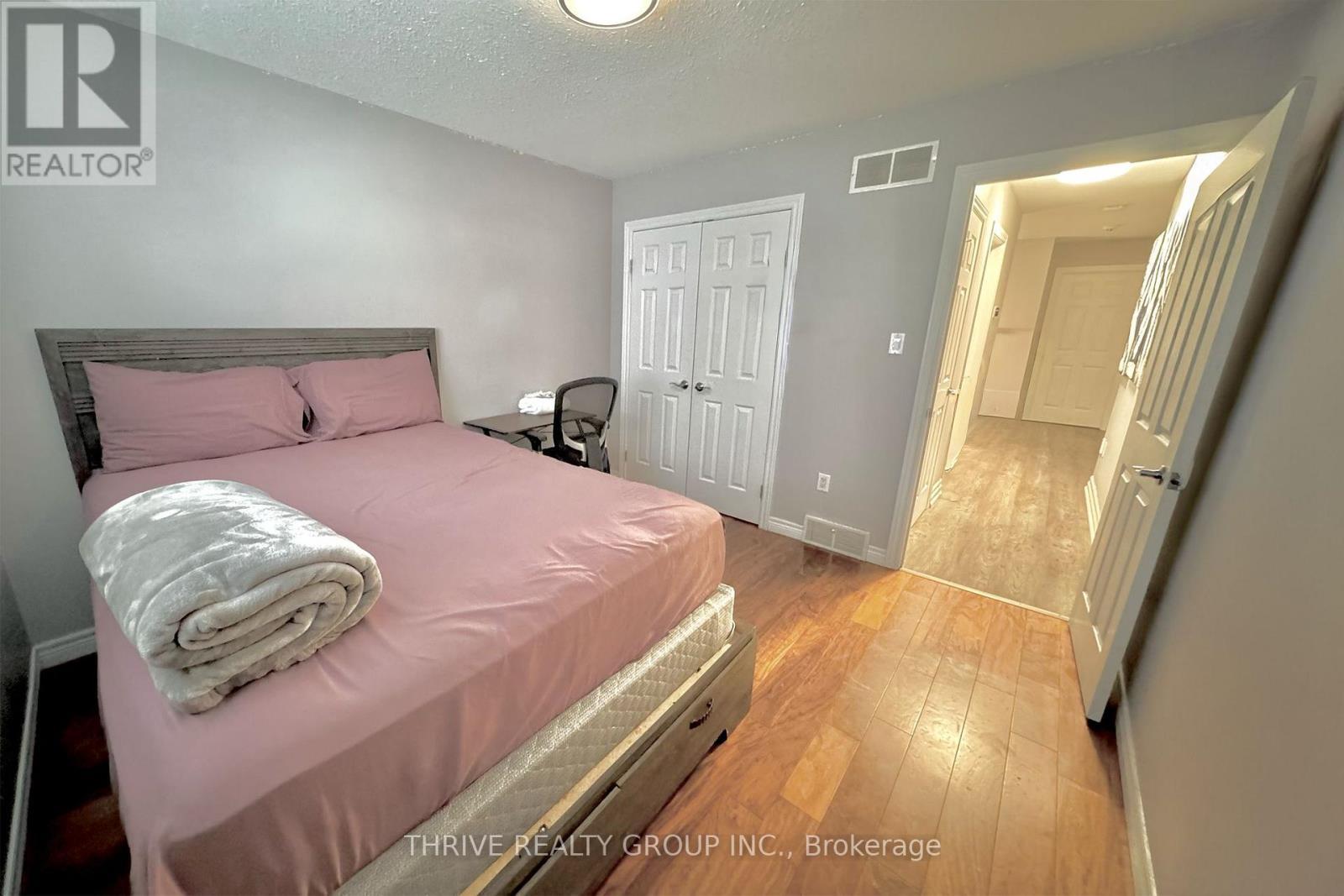 Upper - 1608 Evans Boulevard, London South (South U), ON - Indoor Photo Showing Bedroom