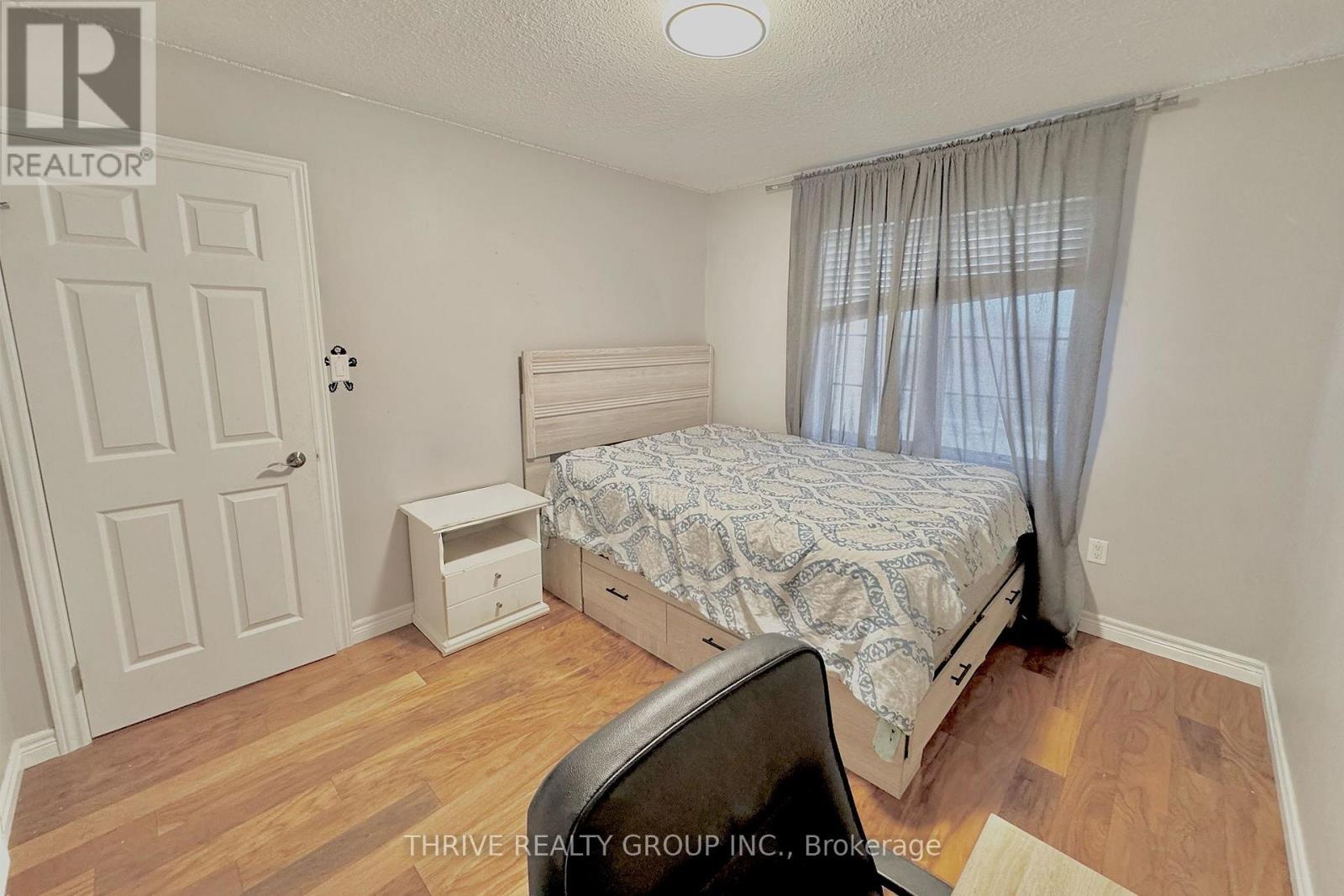 Upper - 1608 Evans Boulevard, London South (South U), ON - Indoor Photo Showing Bedroom