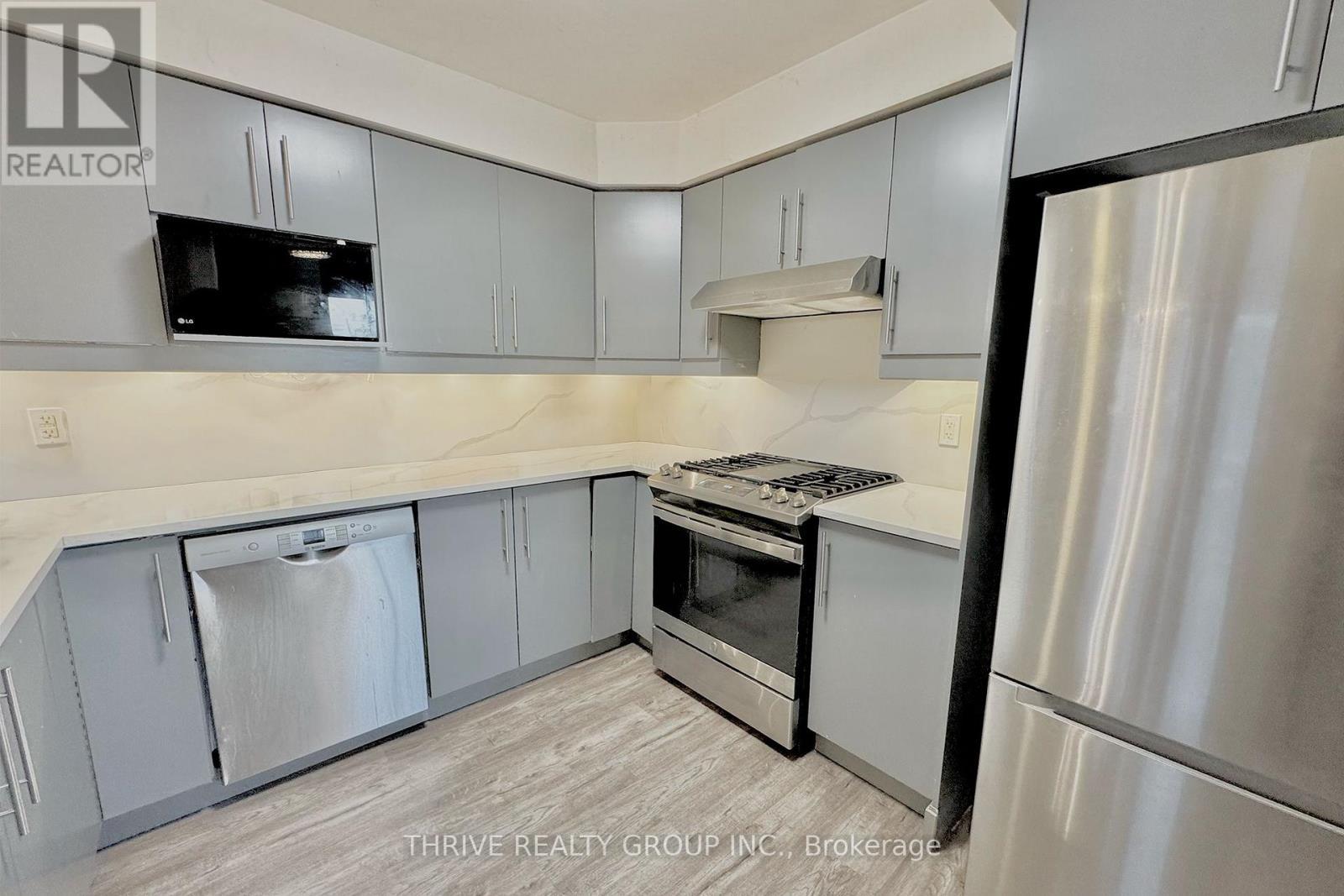 Upper - 1608 Evans Boulevard, London South (South U), ON - Indoor Photo Showing Kitchen