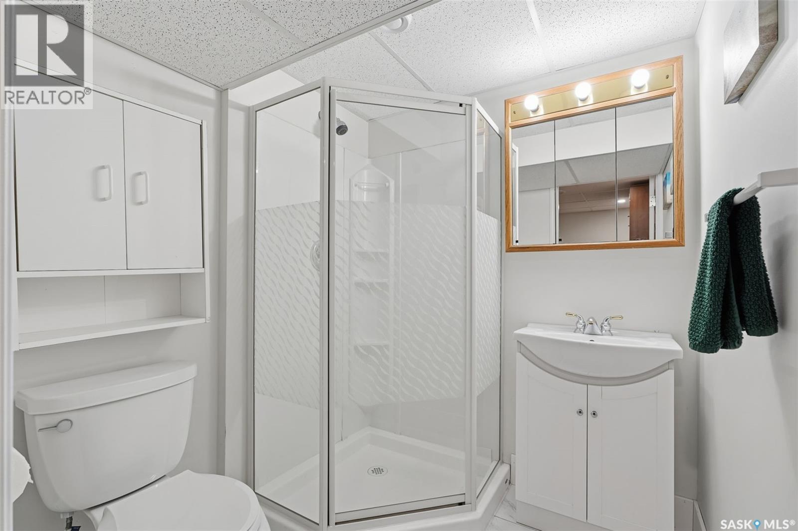 3117 Ortona Street, Saskatoon, SK - Indoor Photo Showing Bathroom