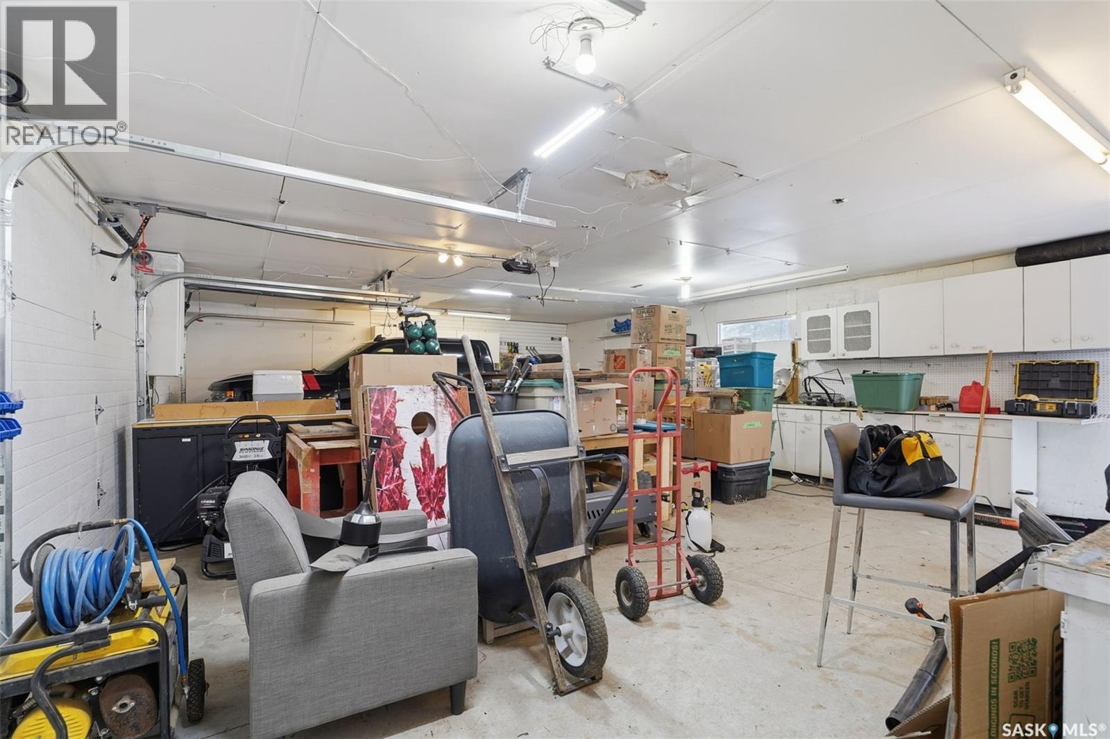 3117 Ortona Street, Saskatoon, SK - Indoor Photo Showing Garage
