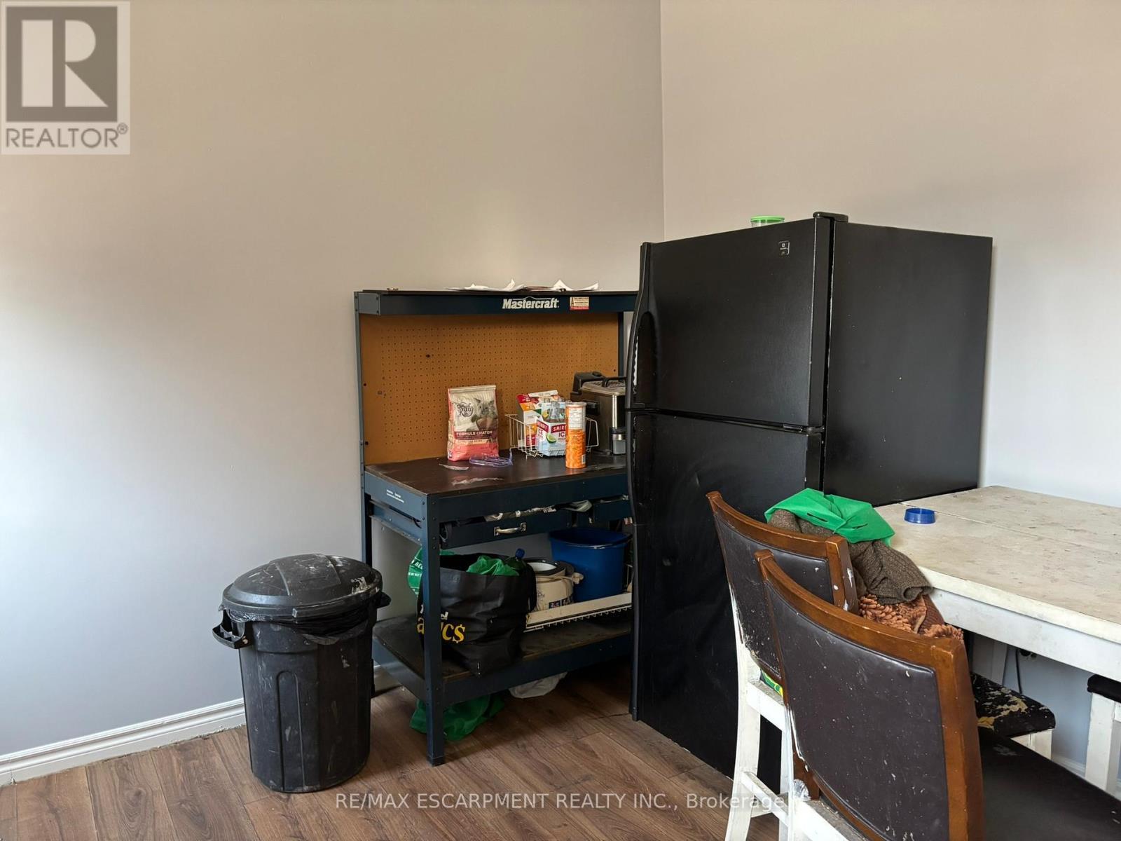124 Cathcart Street, Hamilton, ON - Indoor Photo Showing Other Room