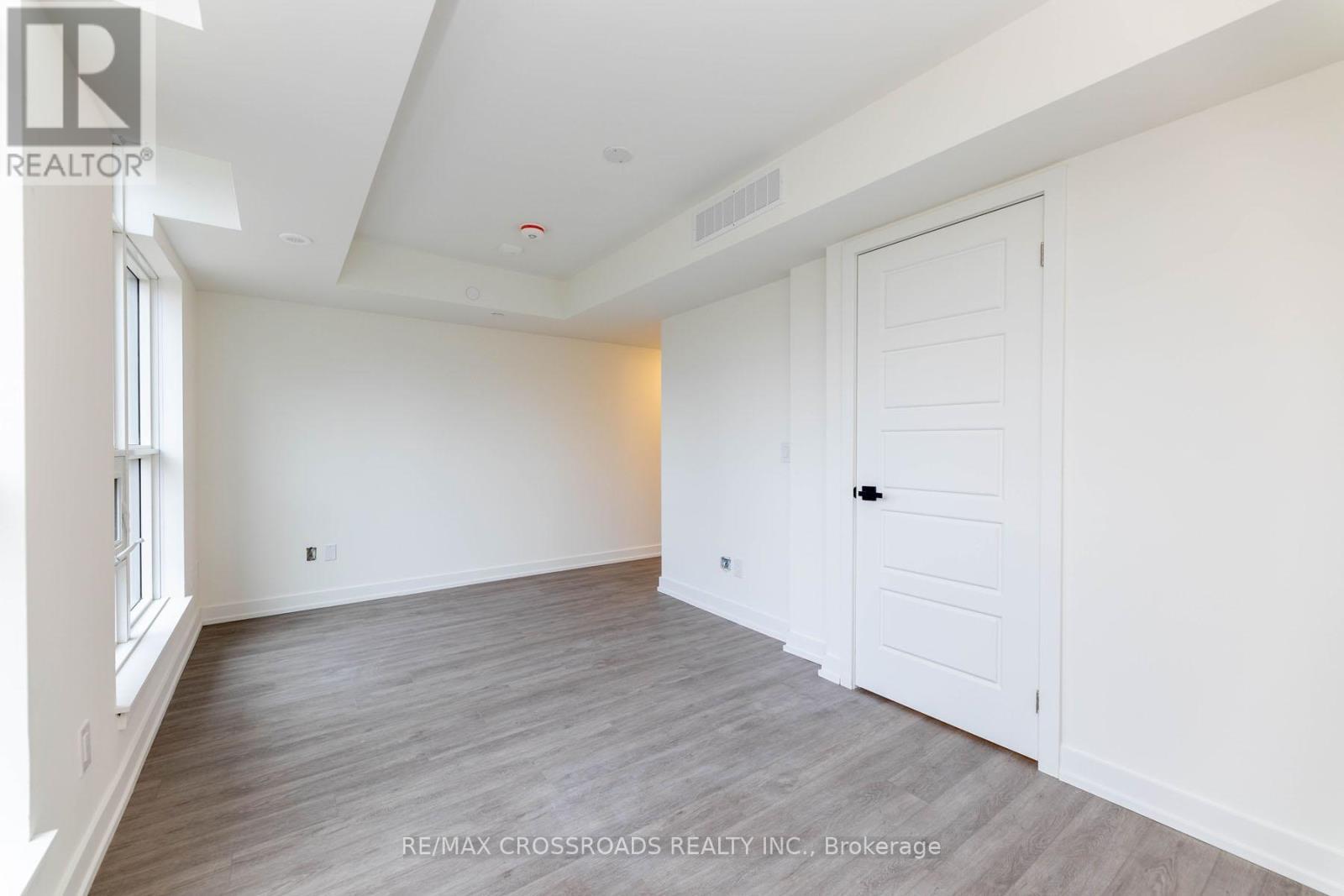 Th47 - 861 Sheppard Avenue W, Toronto, ON - Indoor Photo Showing Other Room