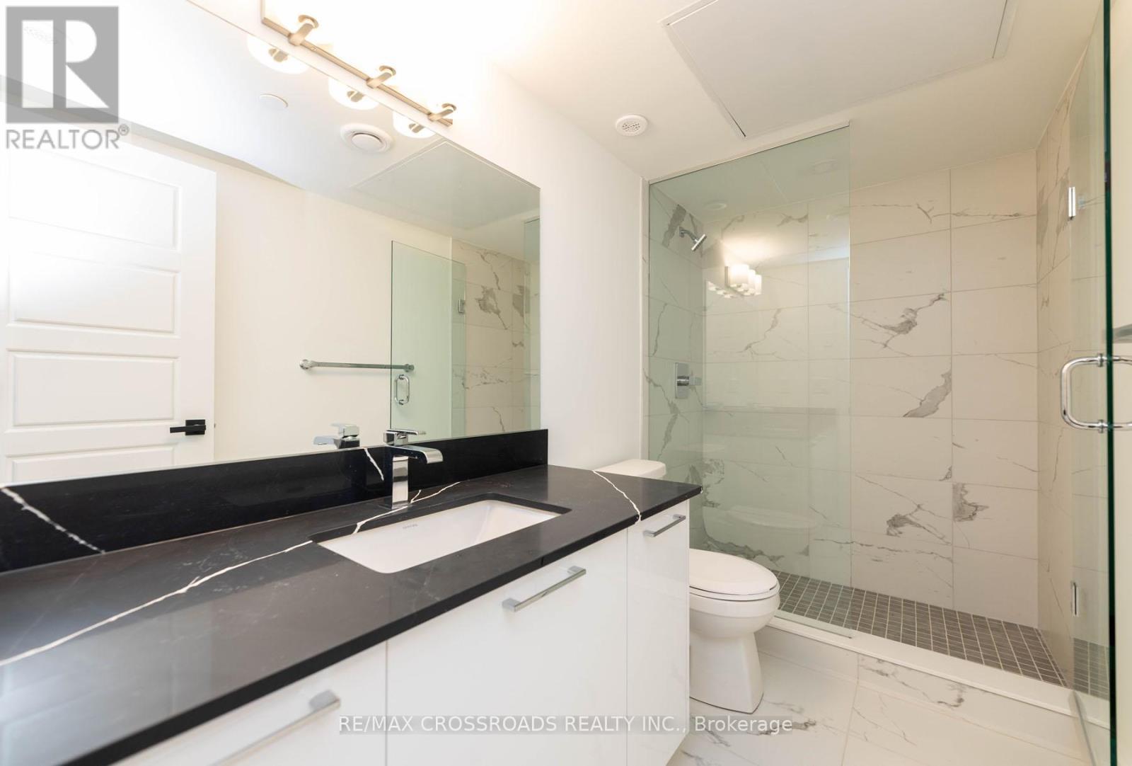 Th47 - 861 Sheppard Avenue W, Toronto, ON - Indoor Photo Showing Bathroom