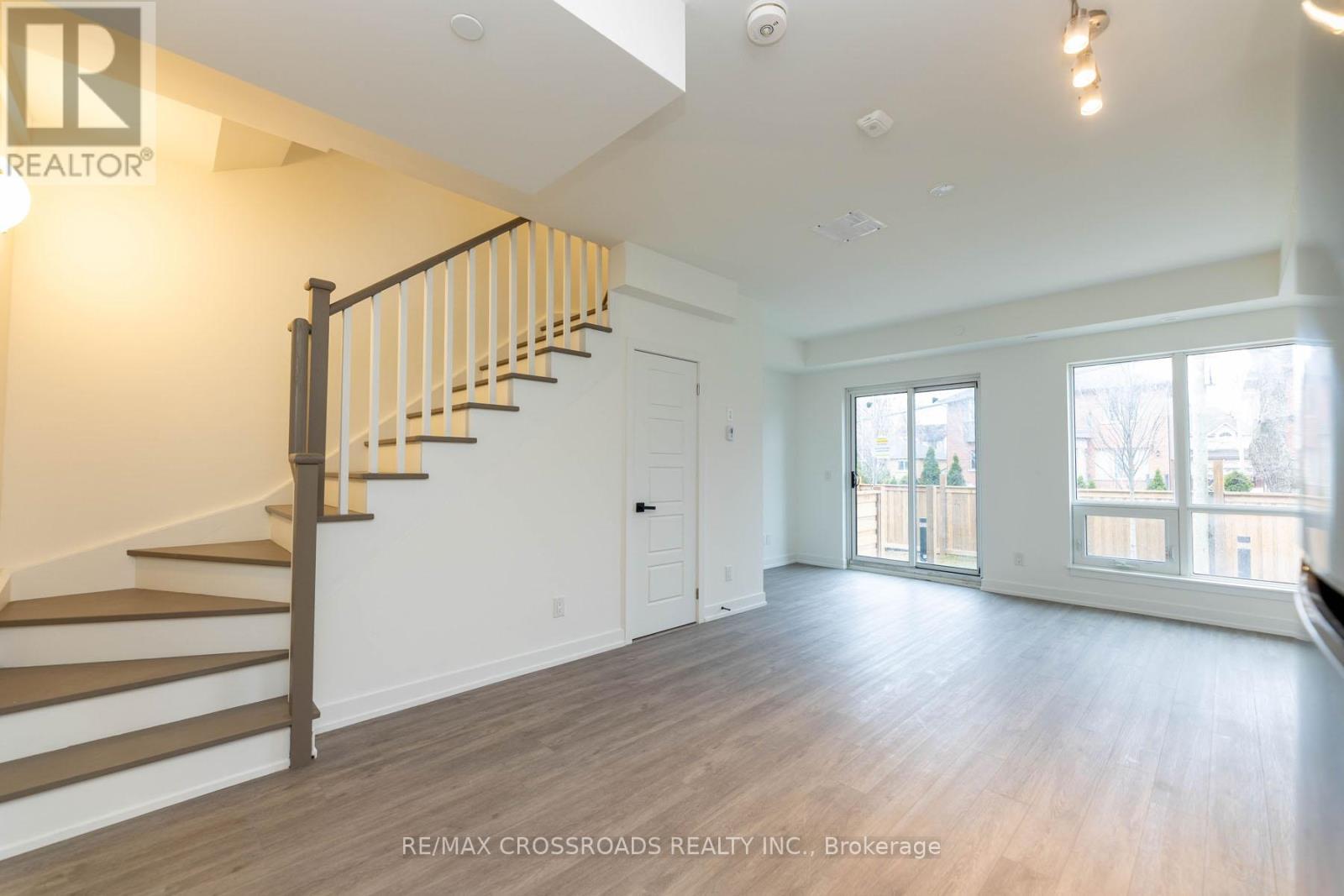 Th47 - 861 Sheppard Avenue W, Toronto, ON - Indoor Photo Showing Other Room