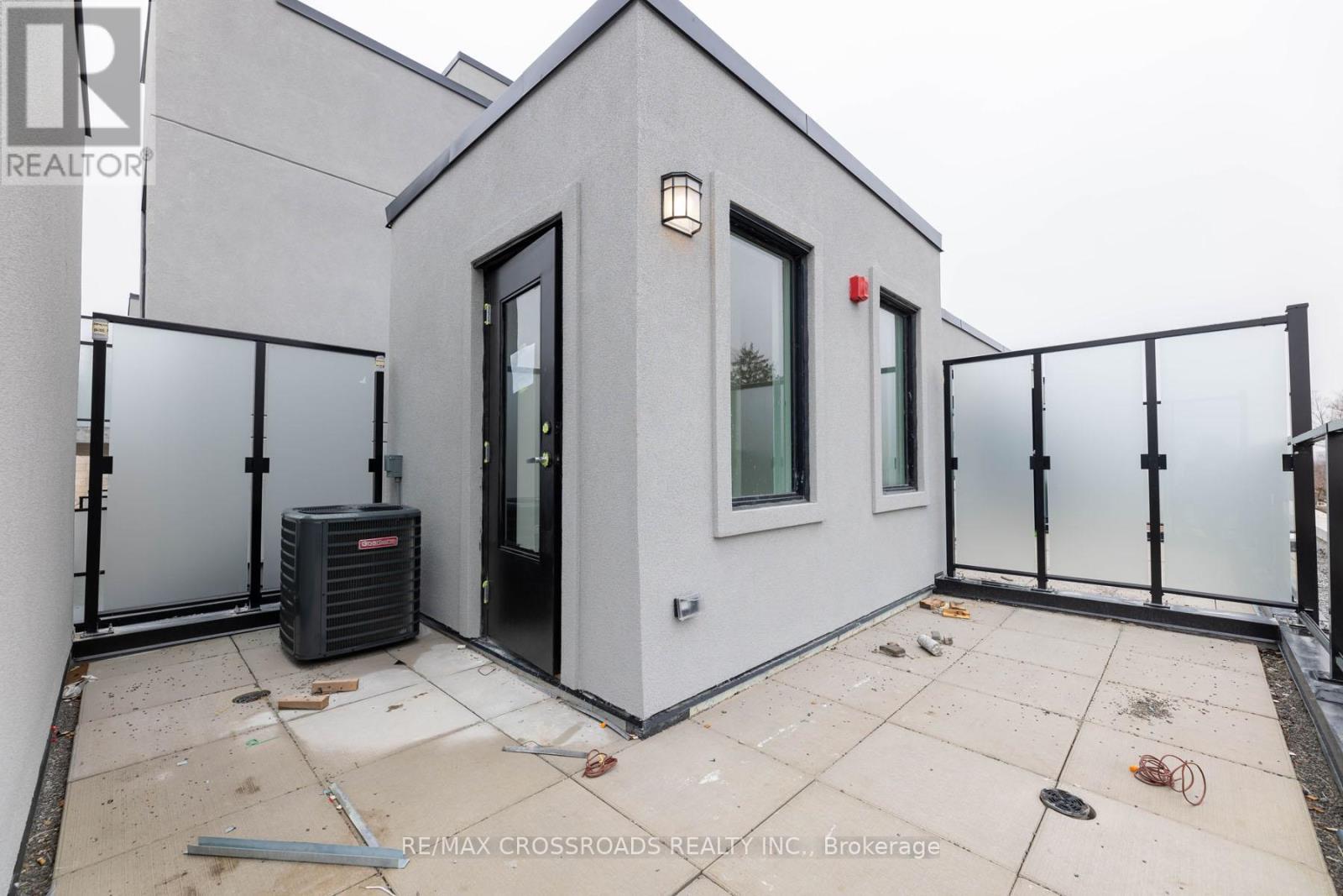 Th47 - 861 Sheppard Avenue W, Toronto, ON - Outdoor With Exterior