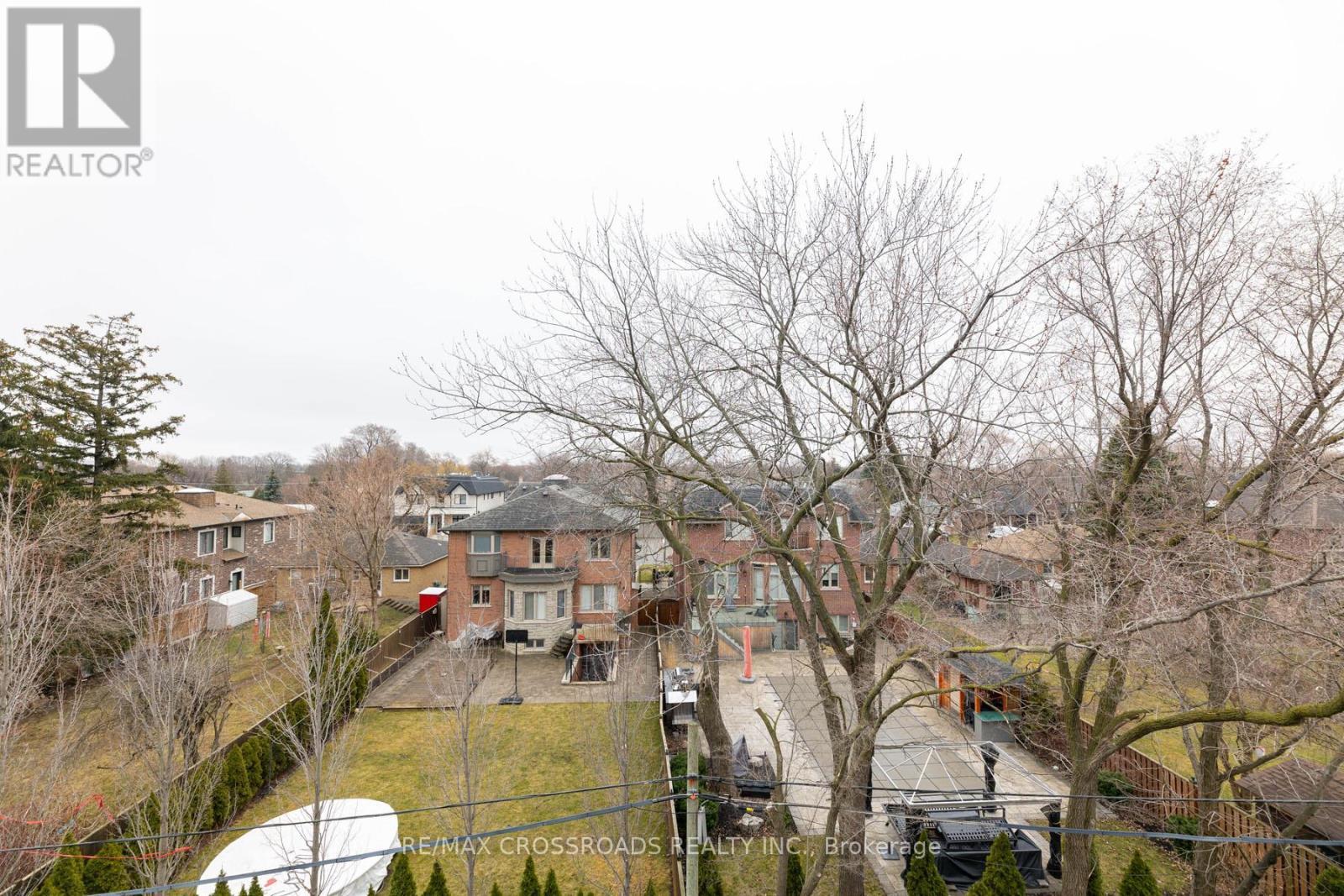 Th47 - 861 Sheppard Avenue W, Toronto, ON - Outdoor