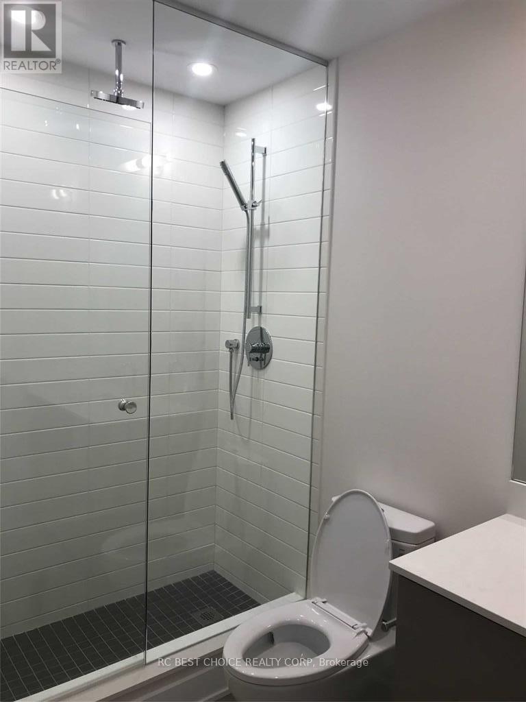 708 - 88 Cumberland Street, Toronto, ON - Indoor Photo Showing Bathroom
