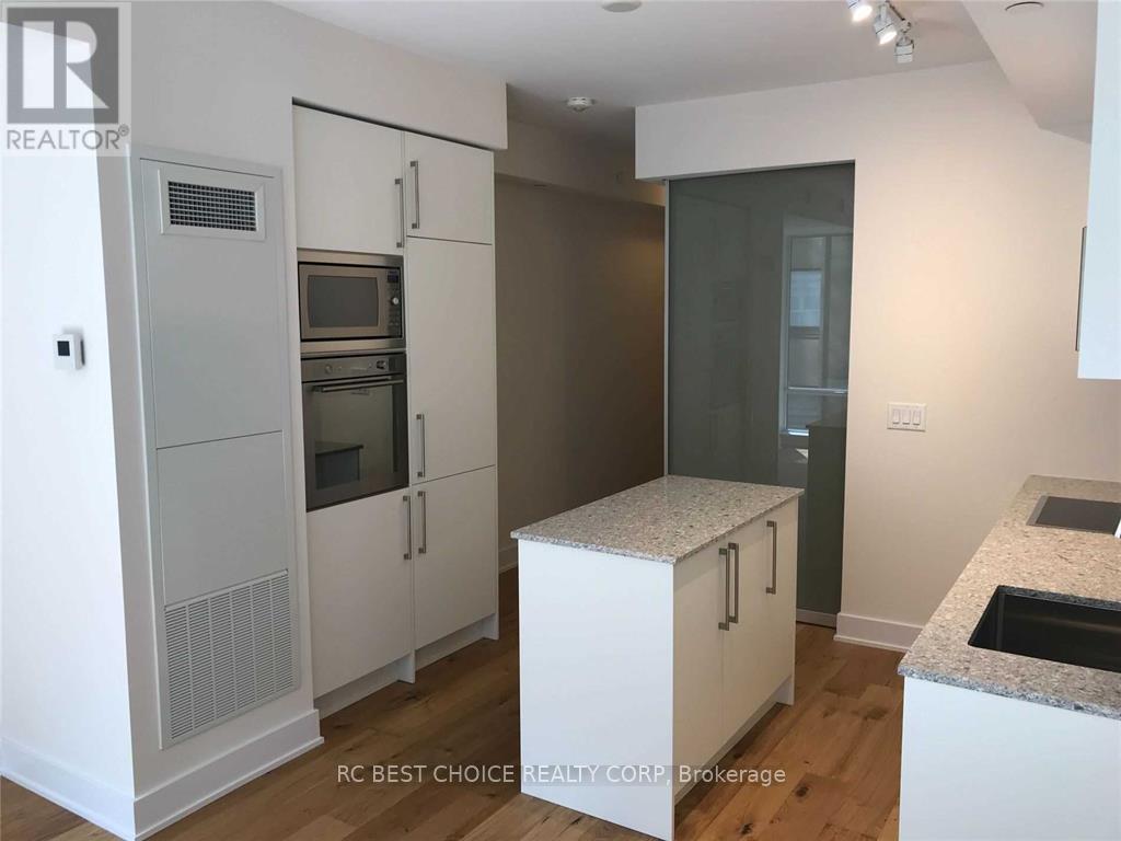 708 - 88 Cumberland Street, Toronto, ON - Indoor Photo Showing Kitchen