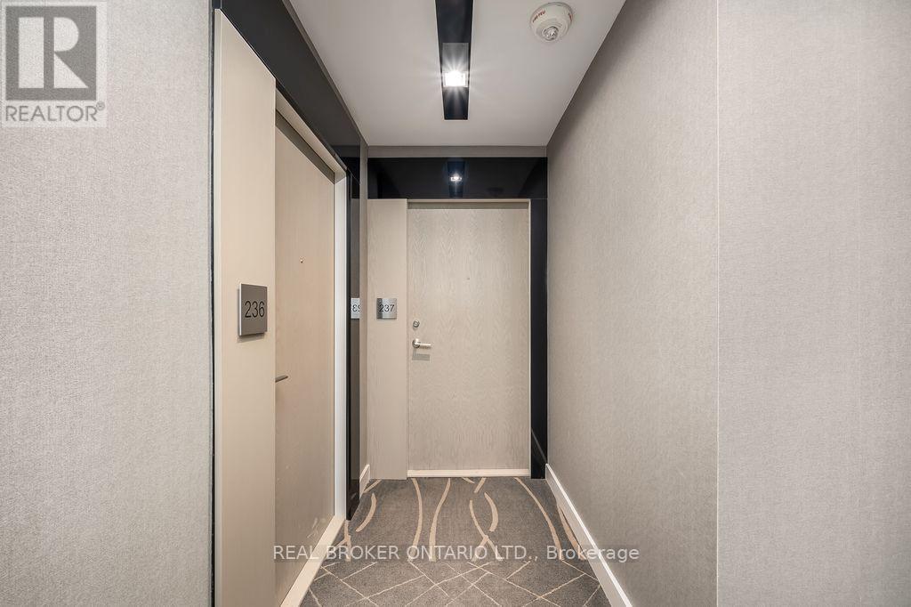 237 - 4800 Highway 7, Vaughan, ON - Photo Showing Other Room