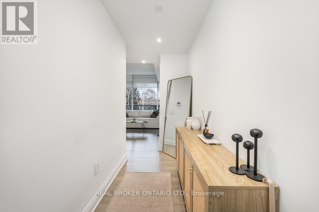 237 - 4800 Highway 7, Vaughan, ON - Indoor Photo Showing Other Room