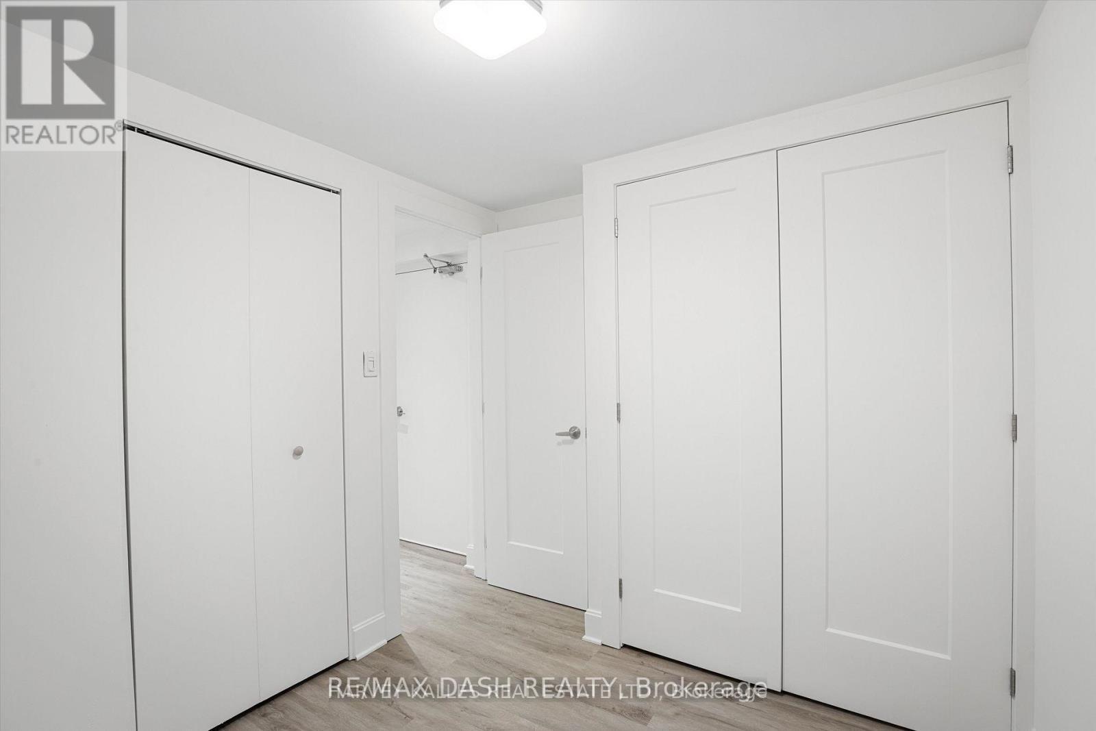 1 - 263 Boston Avenue, Toronto, ON - Indoor Photo Showing Other Room